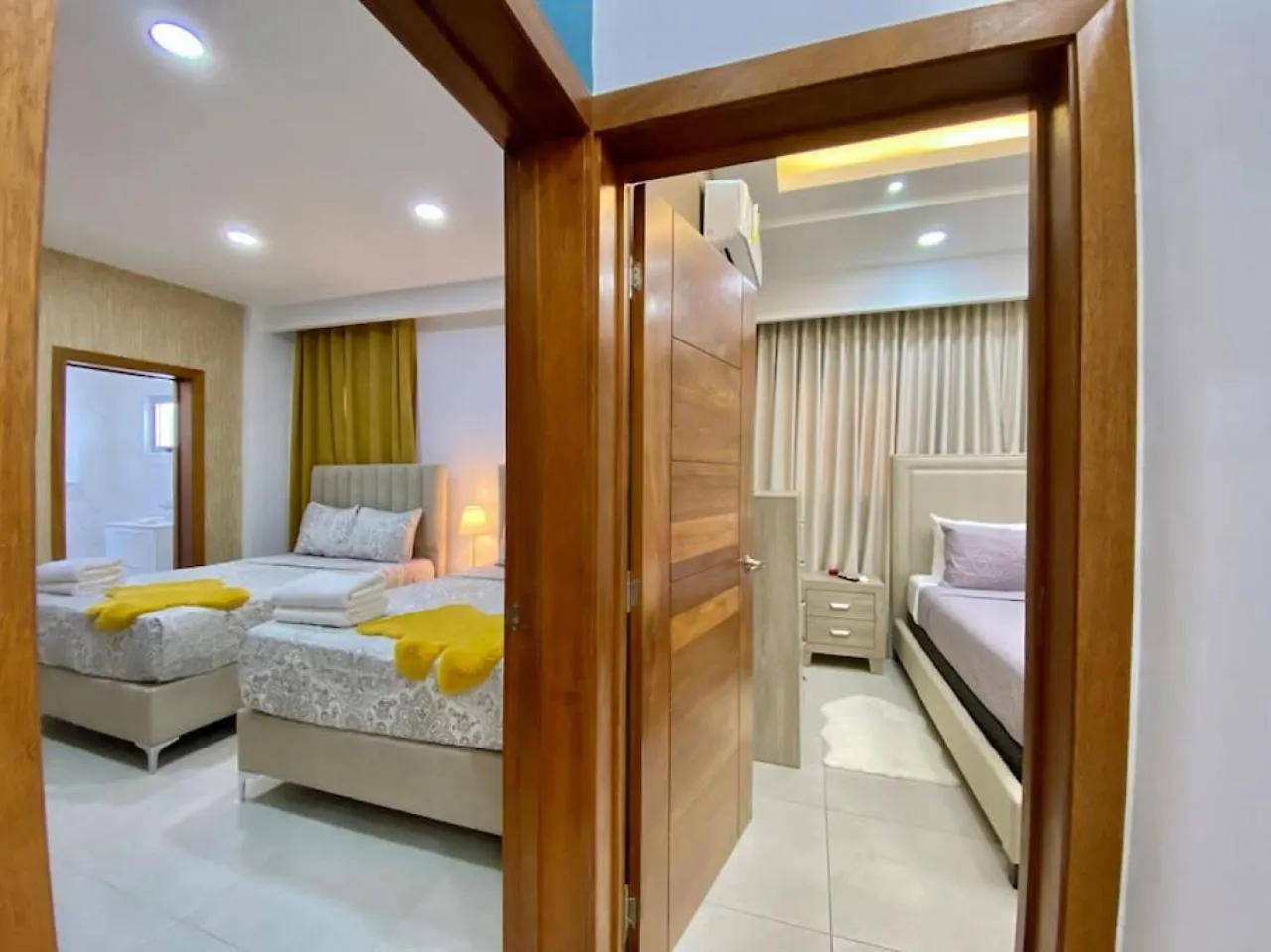 Elegant City Center Condo Santo Domingo