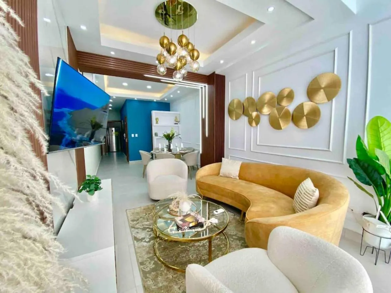 Elegant City Center Condo Santo Domingo